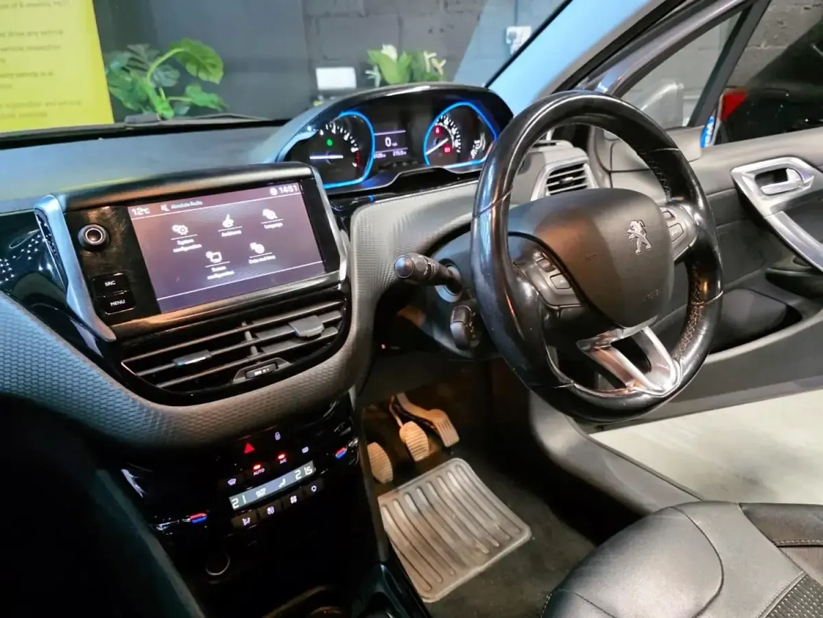 Second-hand Peugeot 2008 Allure 2017 Gri SUV