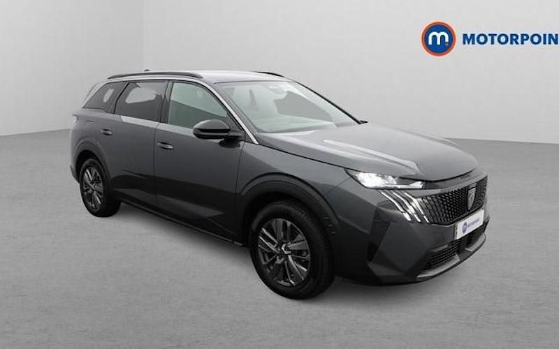 Begagnad Peugeot 5008 Allure 145 HK (106 kW) 2025 SUV