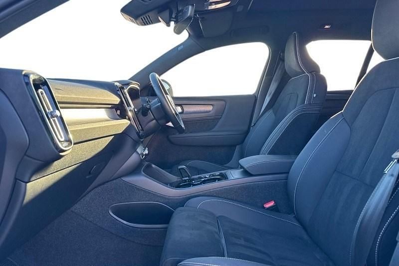 Used Volvo XC40 Ultimate 2024 White SUV