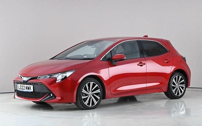Used Toyota Corolla Design 122 HP (89 kW) 2022 Red Hatchback