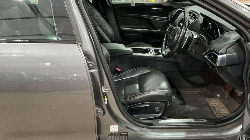 Used Jaguar XE R-Sport 180 HP (132 kW) 2018 Grey Sedan
