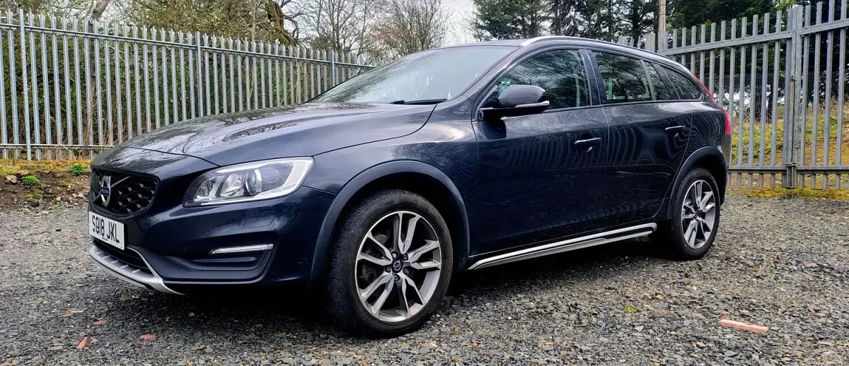 Used Volvo V60 CC 150 HP (110 kW) 2018 Grey Estate
