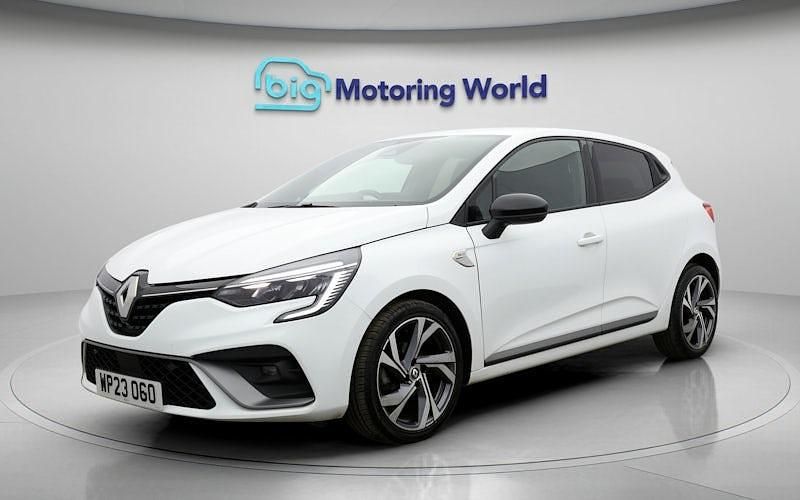 Used Renault Clio V RS Line 90 HP (66 kW) 2023 White Hatchback