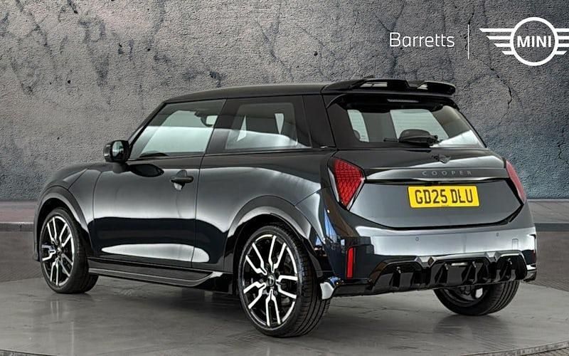 Used Mini Cooper Sport 114 kW (156 HP) 2026 Hatchback