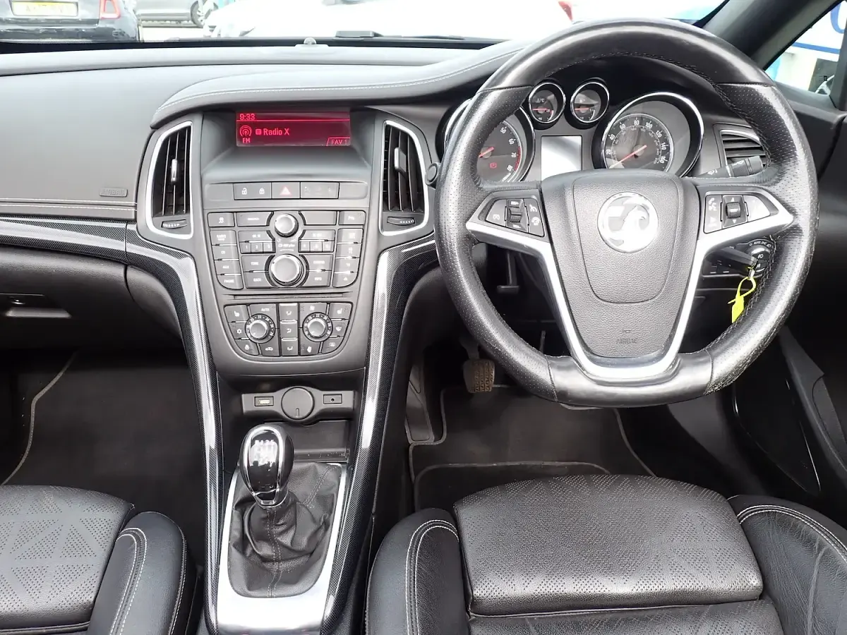 Used Vauxhall Cascada Elite 140 HP (102 kW) 2014 Grey Cabriolet