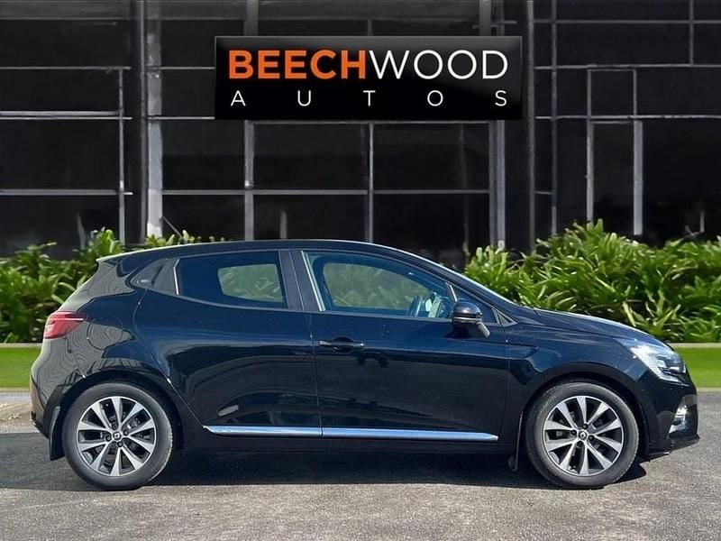 Used Renault Clio V Iconic 100 HP (73 kW) 2020 Black Hatchback