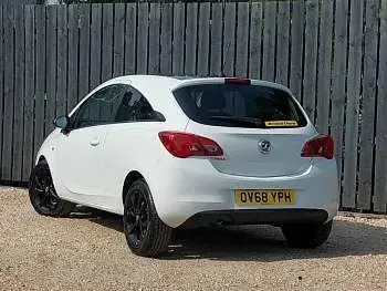 Used Vauxhall Corsa 75 HP (55 kW) 2019 White Hatchback