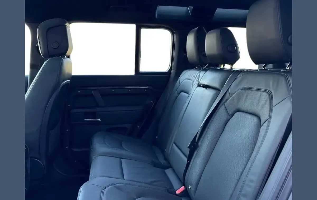 Used Land Rover Defender HSE Dynamic 344 HP (253 kW) 2025 Grey SUV