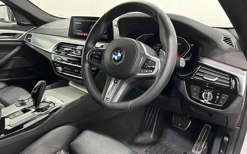 Used BMW 520 M Sport 190 HP (139 kW) 2019 White Sedan