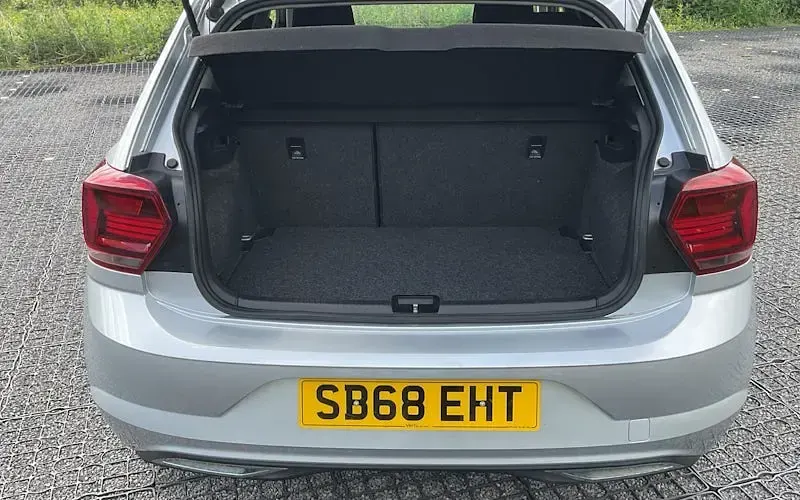 Used VW Polo SE 113 HP (83 kW) 2018 White Hatchback