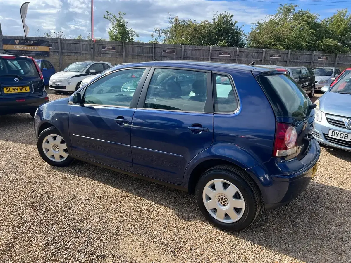 Used VW Polo S 80 HP (58 kW) 2006 Blue Hatchback