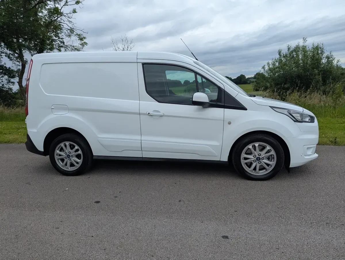 Used Ford Transit Limited 120 HP (88 kW) 2022 White Van