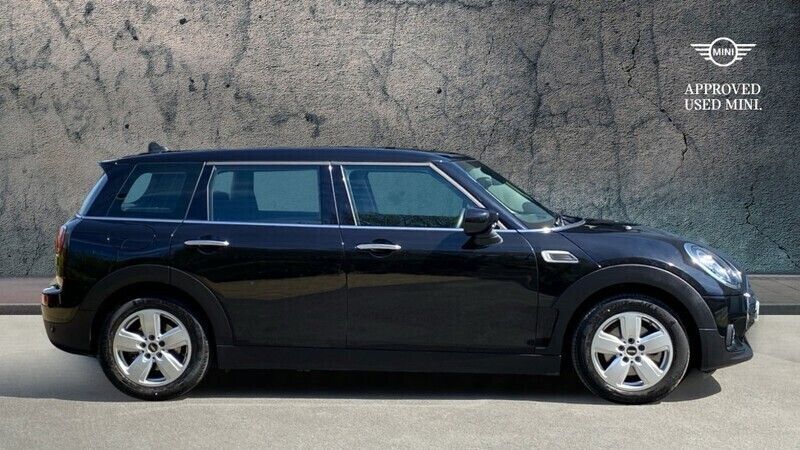 Used Mini Cooper Clubman Classic 136 HP (100 kW) 2021 Black Estate