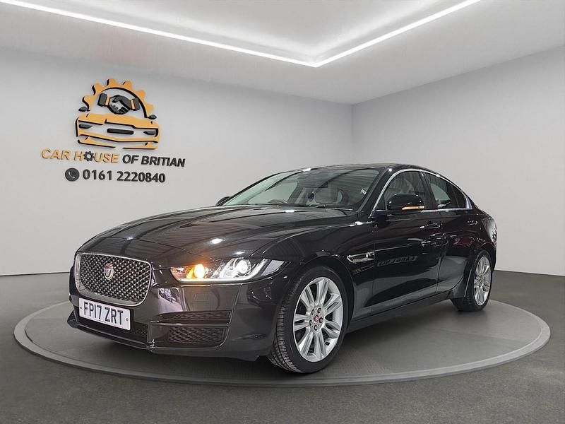 Used Jaguar XE Ingenium 200 HP (147 kW) 2017 Black Sedan
