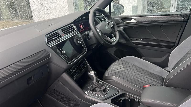 Used VW Tiguan R-line Edition 150 HP (110 kW) 2023 Pure white SUV