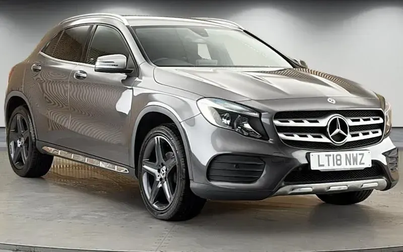 Usado Mercedes GLA200 AMG line 136 HP (100 kW) 2018 SUV