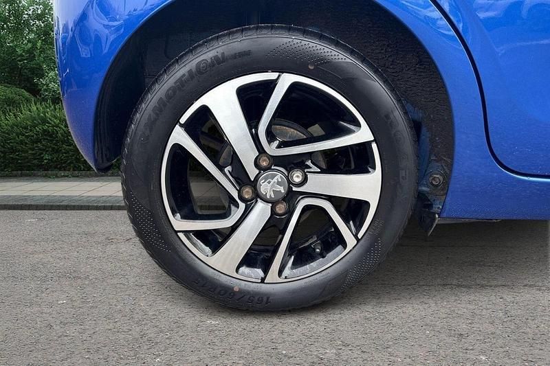 Used Peugeot 108 Allure 72 HP (52 kW) 2020 Blue Hatchback