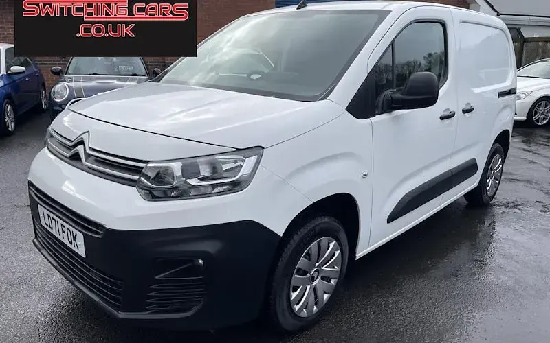 Usado Citroën Berlingo 76 HP (55 kW) 2021 Monovolume