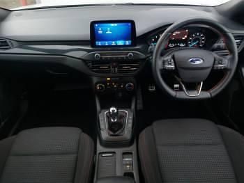 Used Ford Focus ST-Line 125 HP (91 kW) 2021 Silver Hatchback