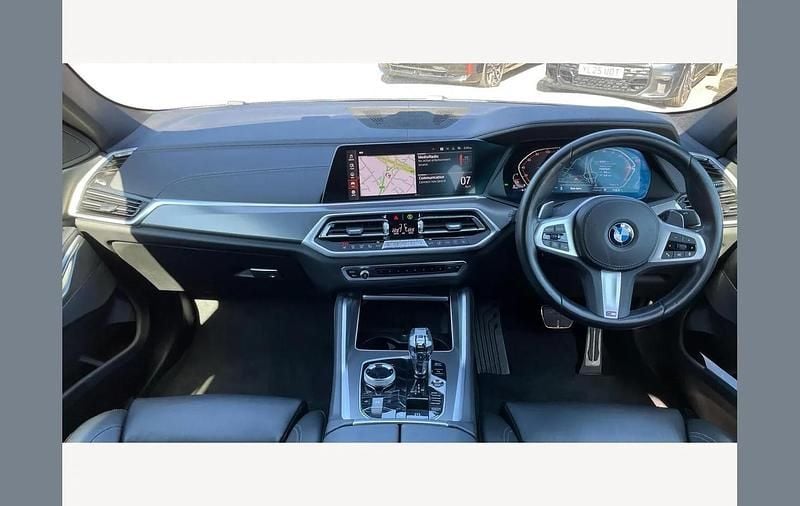 Used BMW X6 M Sport 334 HP (245 kW) 2022 White SUV