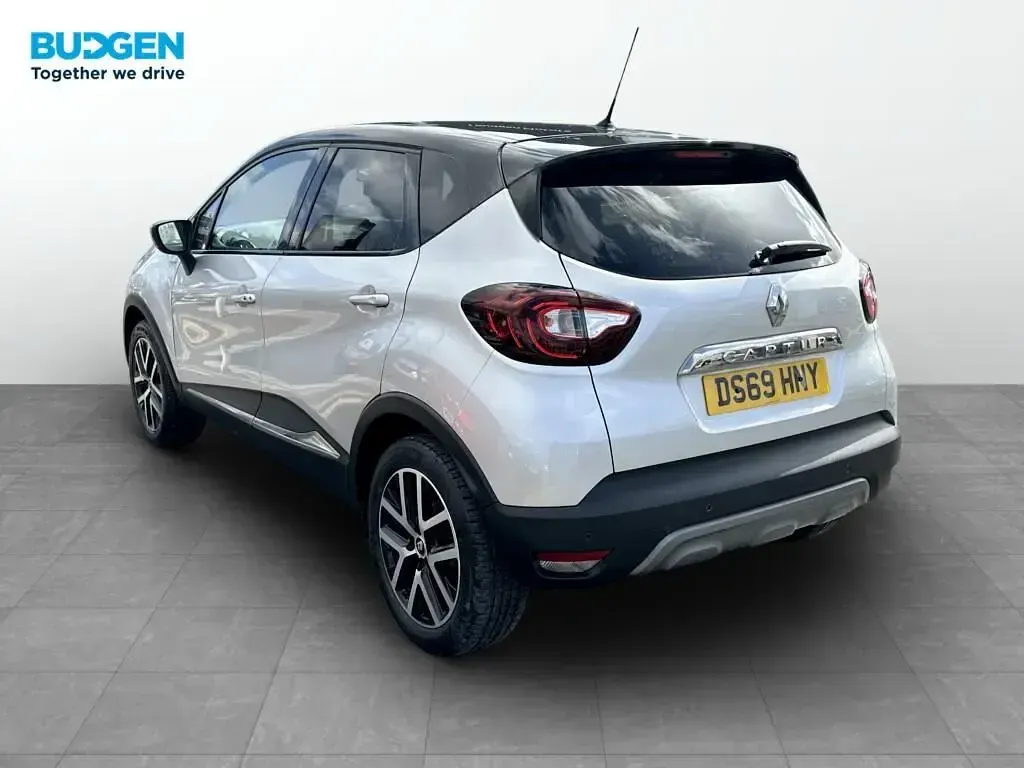 Begagnad Renault Captur Version S 2020 Svart SUV