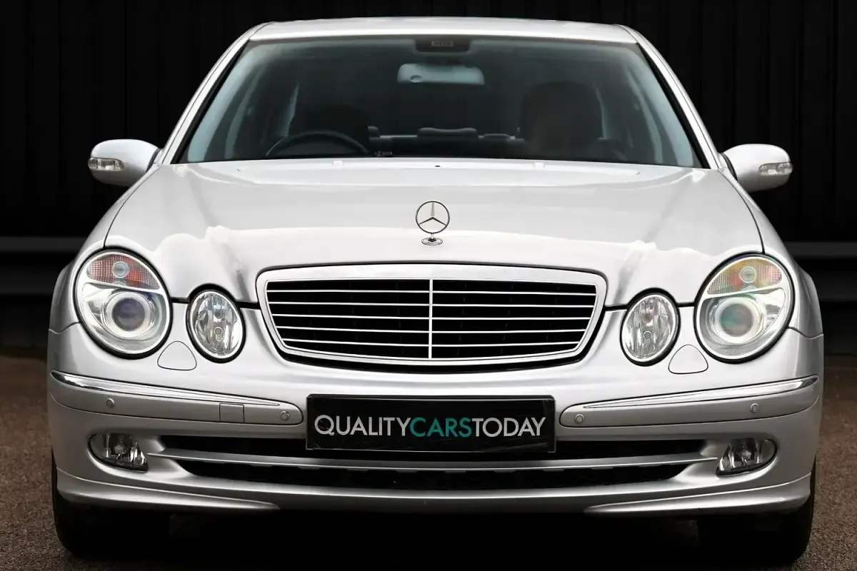 Used Mercedes E280 Avantgarde 228 HP (167 kW) 2006 Silver Sedan