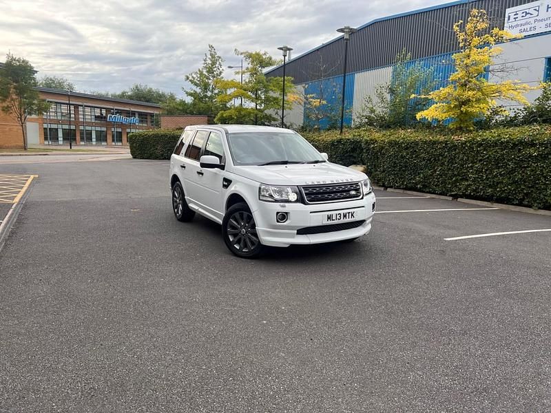 White Used 2013 Land Rover Freelander 2 Dynamic SUV | £7,490 (Super price) - Image 1/4