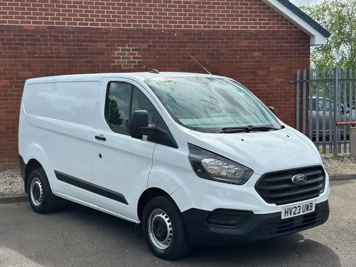 Used Ford Transit Custom 105 HP (77 kW) 2023 White Van