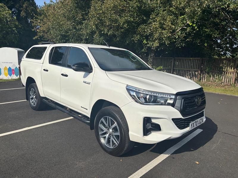 White Used 2020 Toyota HiLux Pickup | £23,995 (Expensive) - Image 1/4