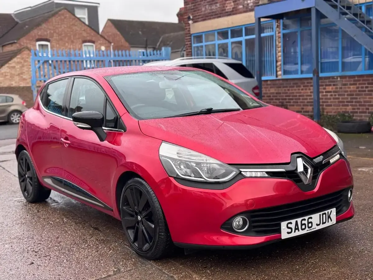 Used Renault Clio 2016 Red Hatchback