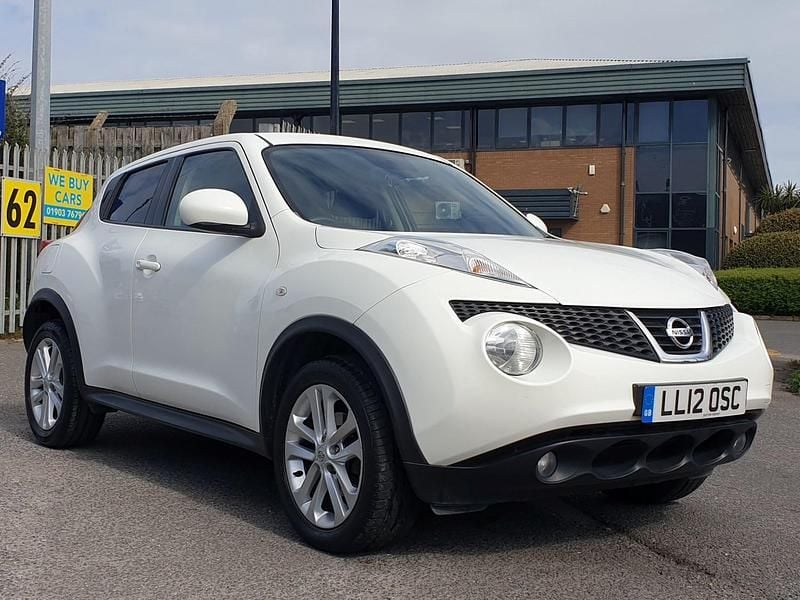 Used Nissan Juke Acenta 117 HP (86 kW) 2012 White SUV