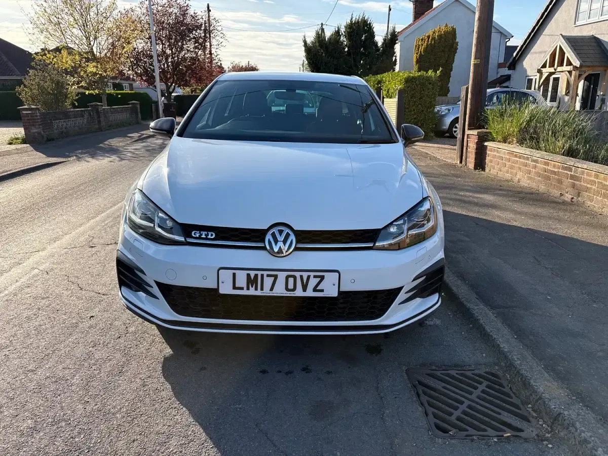 Used VW Golf VII GTD 184 HP (135 kW) 2017 White Hatchback