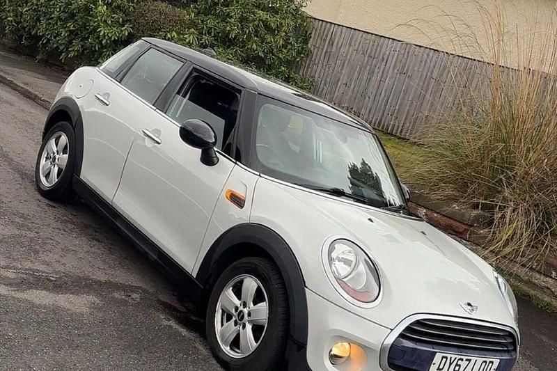 Used Mini Cooper D Hatch 2017 Silver Hatchback