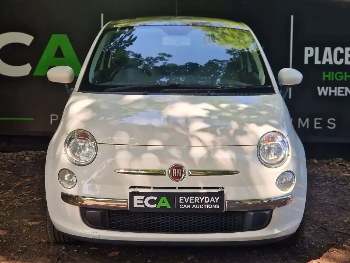 Used Fiat 500 Lounge 69 HP (50 kW) 2013 White Hatchback