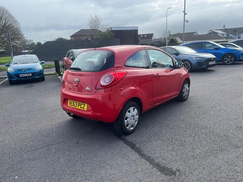 Used Ford Ka 69 HP (50 kW) 2014 Red Hatchback