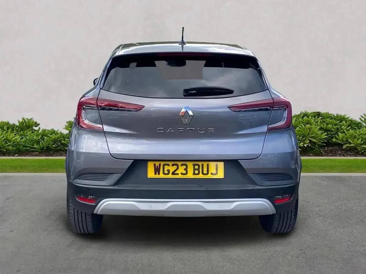 Używany Renault Captur Evolution 91 KM (66 kW) 2023 Szary SUV