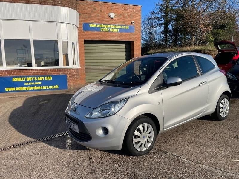 Used Ford Ka 69 HP (50 kW) 2015 Silver Hatchback