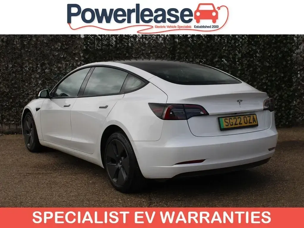 Used Tesla Model 3 Standard Range Plus 177 kW (241 HP) 2022 White Sedan