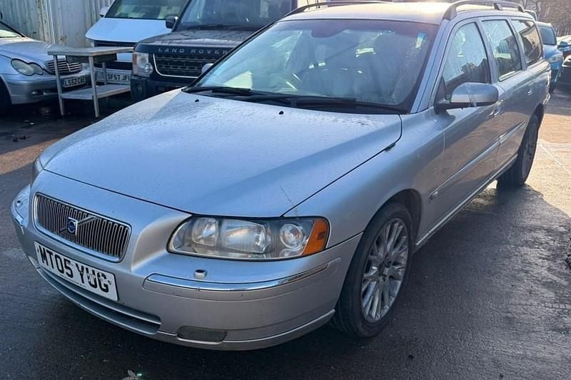 Used Volvo V70 SE 140 HP (102 kW) 2005 Estate