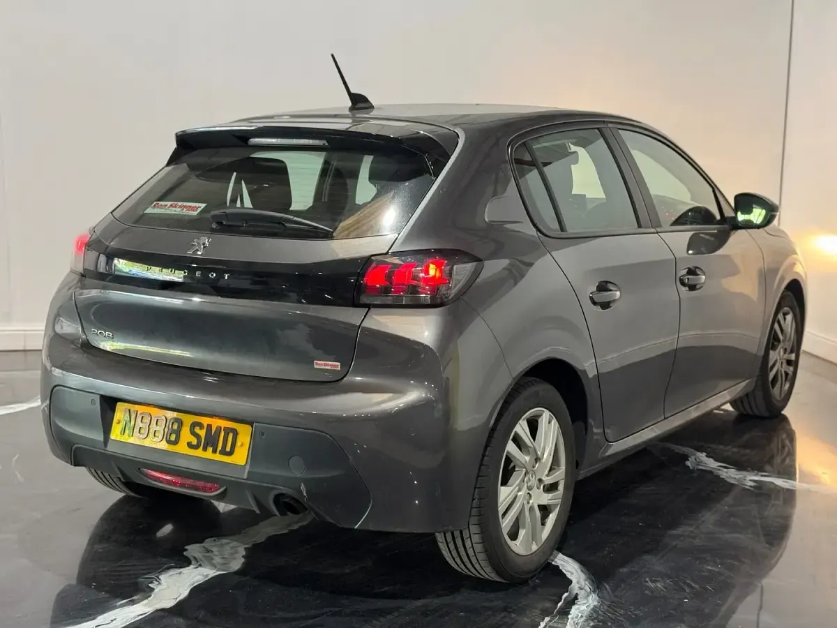 Used Peugeot 208 Active 75 HP (55 kW) 2020 Grey Hatchback