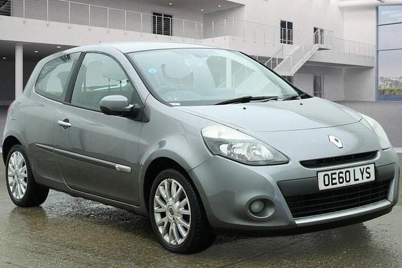 Used Renault Clio II Dynamique 75 HP (55 kW) 2011 Grey Hatchback