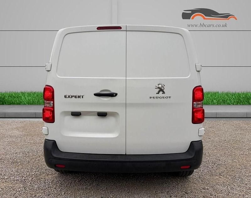 Używany Peugeot Expert 2021 Biały Van