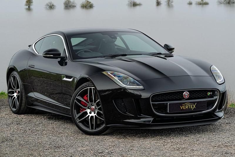 Usado Jaguar F-Type Supercharged 550 HP (404 kW) 2015 Preto Coupé