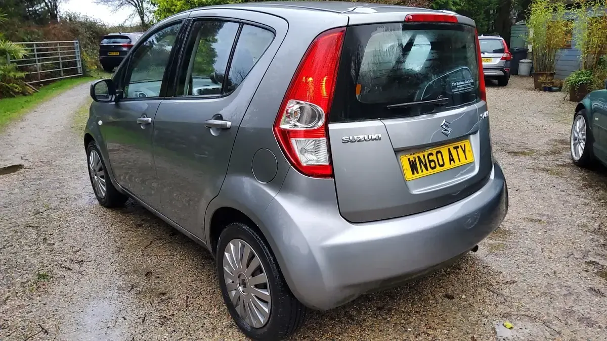 Used Suzuki Splash GLS 65 HP (47 kW) 2010 Grey Hatchback