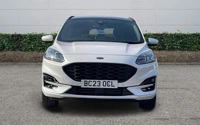 Used Ford Kuga ST-Line X 150 HP (110 kW) 2023 White SUV