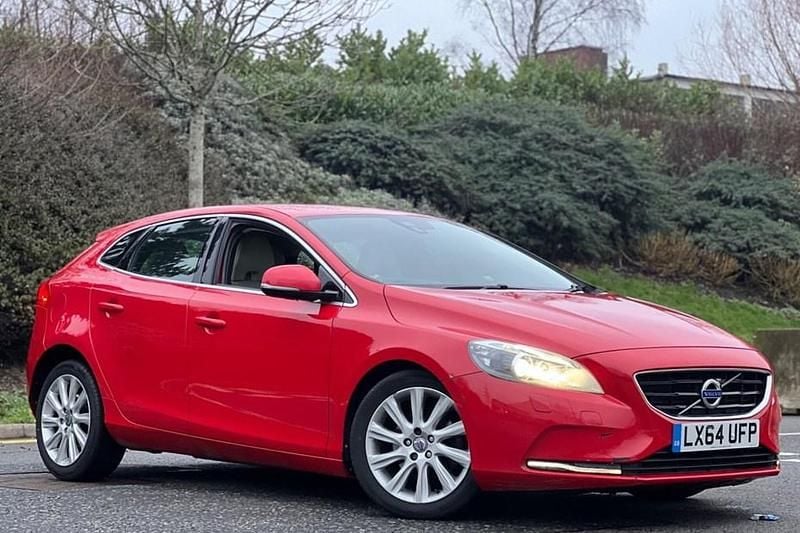 Red Used 2014 Volvo V40 SE Lux Hatchback | £5,195 (Good price) - Image 1/1
