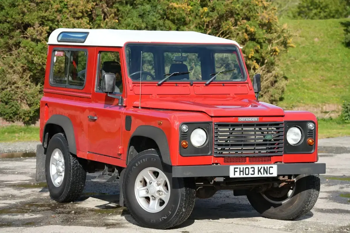 Used Land Rover Defender 2003 Red Estate