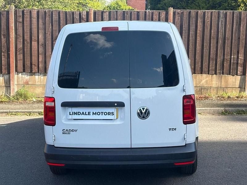 Used VW Caddy Startline 101 HP (74 kW) 2016 White MPV
