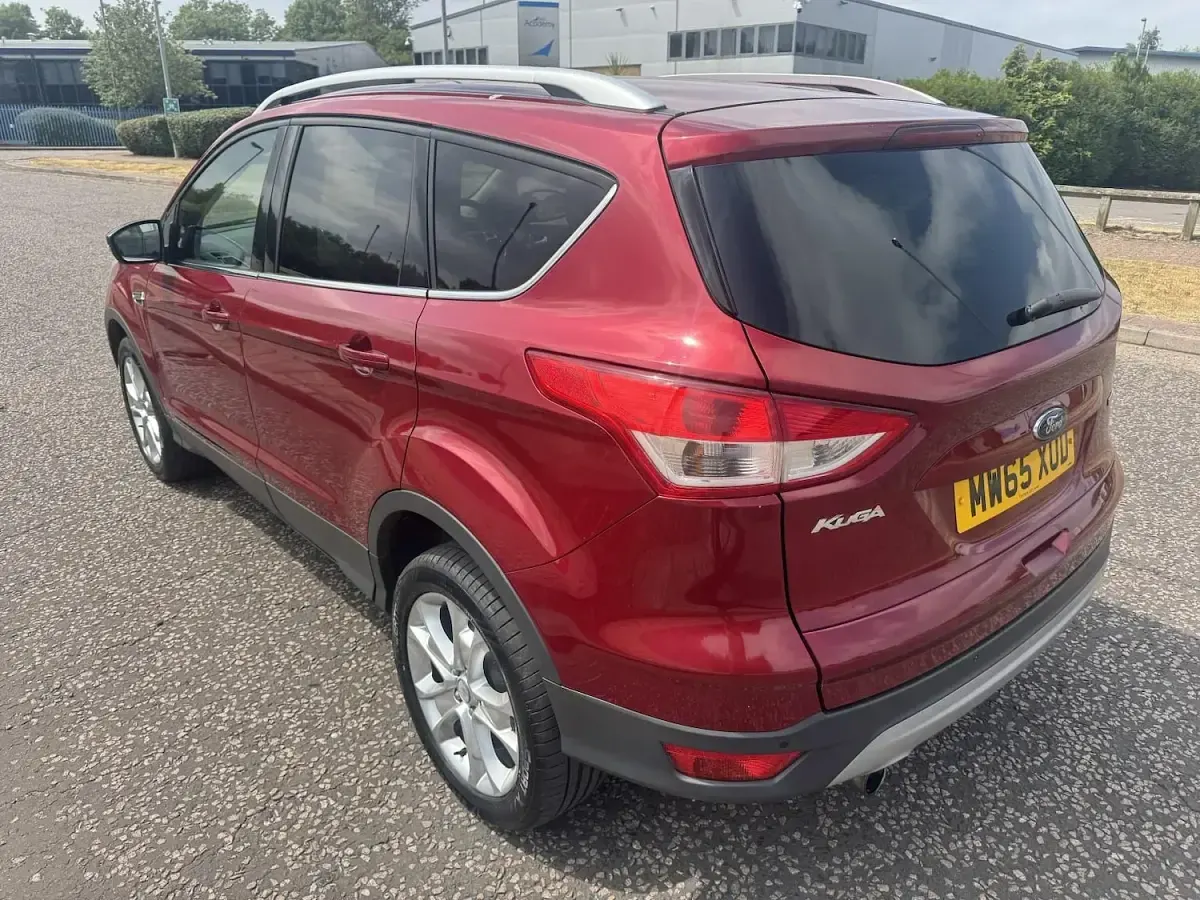 Used Ford T Titanium 2015 Red SUV