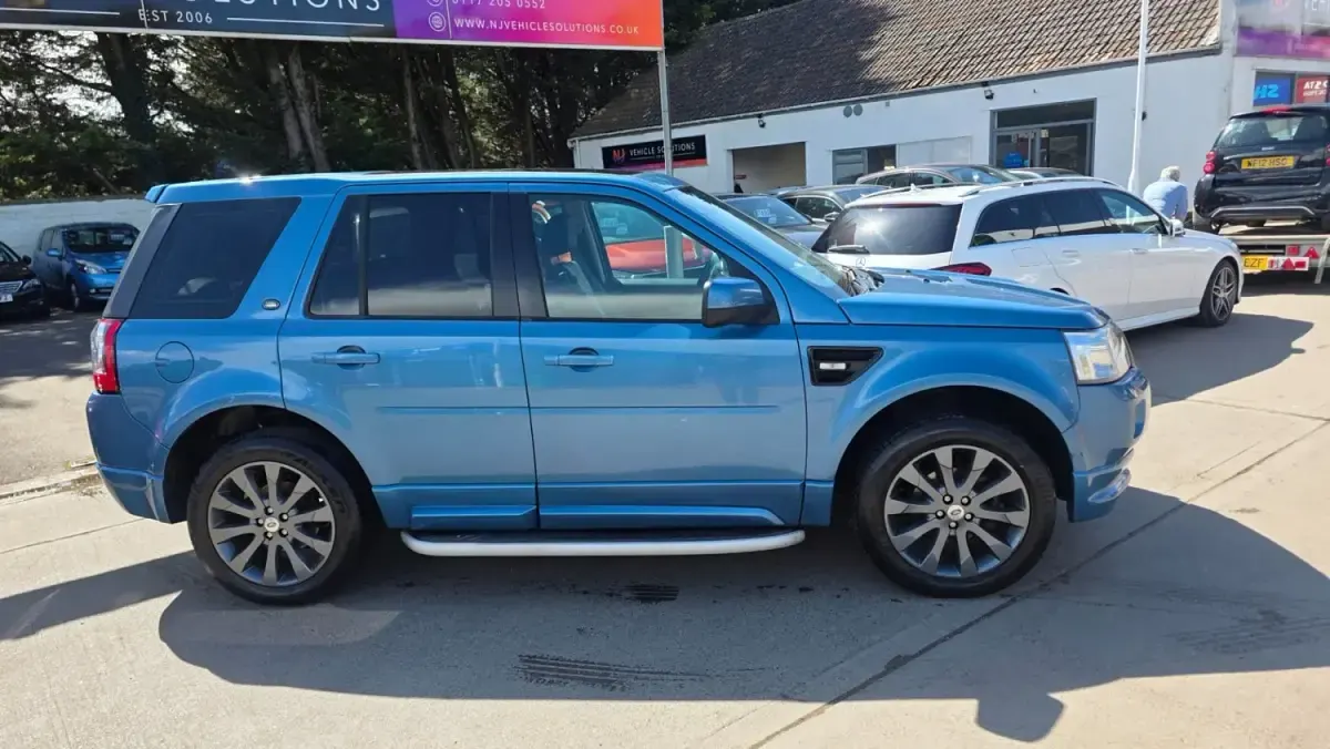 Begagnad Land Rover Freelander 2 2012 Blå SUV